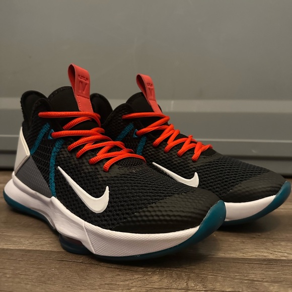 nike lebron witness 4 red carpet